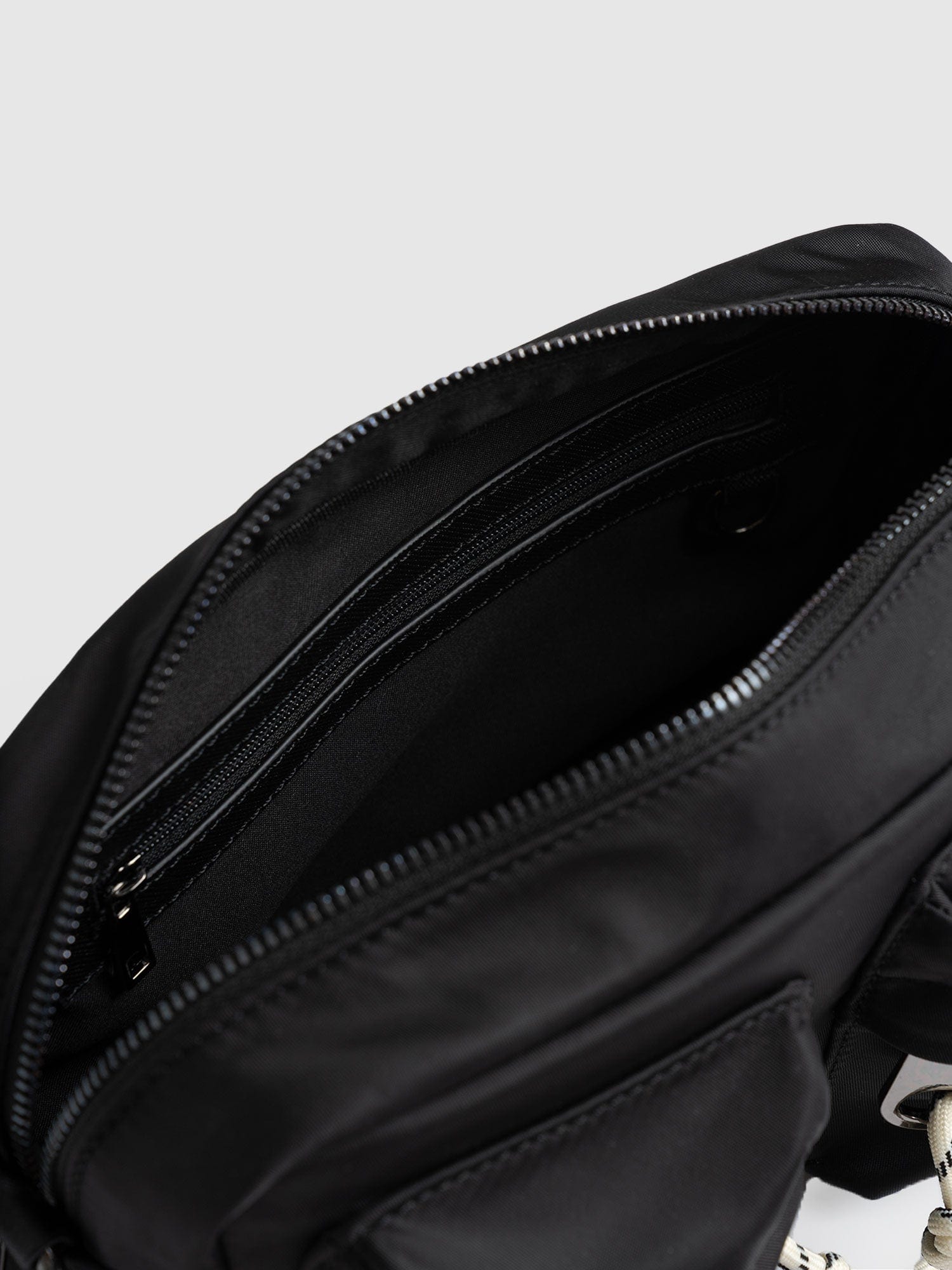 Camera Bag Black - Women's Cross-body Bag | Saint + Sofia® EU
